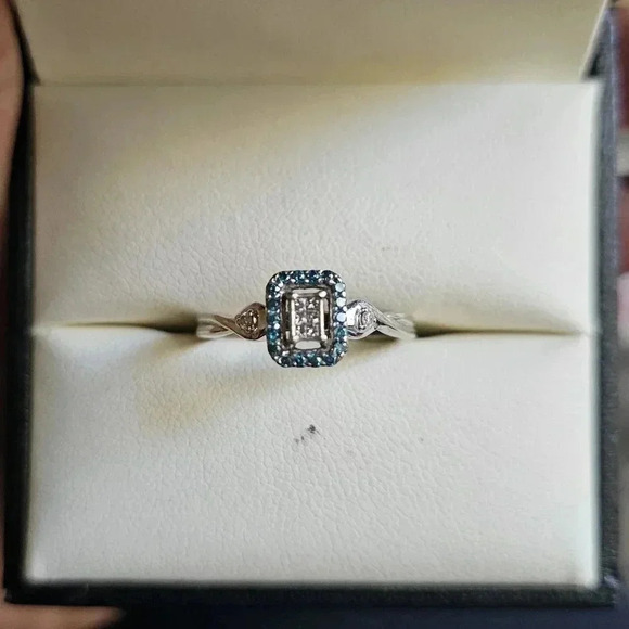 Littman Jewelers Blue and White Diamond 10k White Gold Ring Size 6.5 - Picture 1 of 9